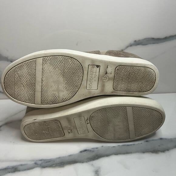 Coconuts by Matisse | Women's Tan Faux Suede Lure Wedge Sneaker Booties Sz 7.5 - Picture 8 of 8